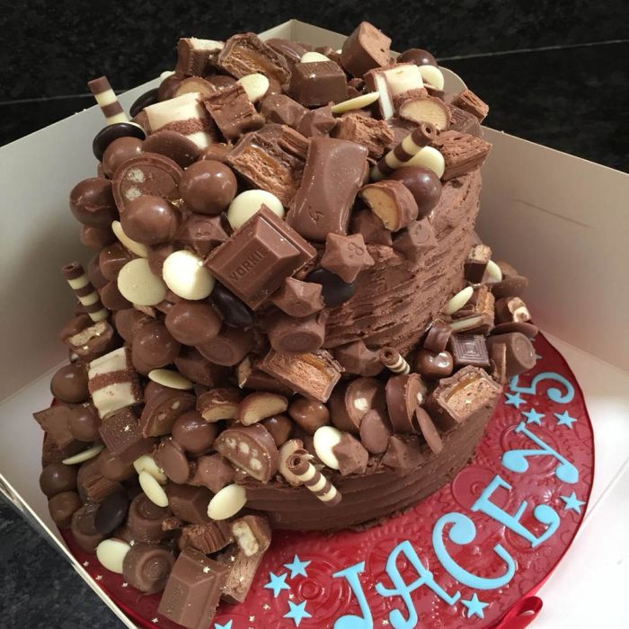 Send buy 2 storey delicious chocolate explosion cake in online for delivery in India