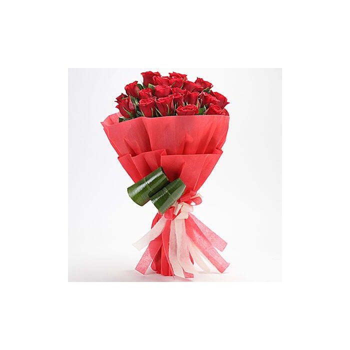 Order red roses hand bouquet online